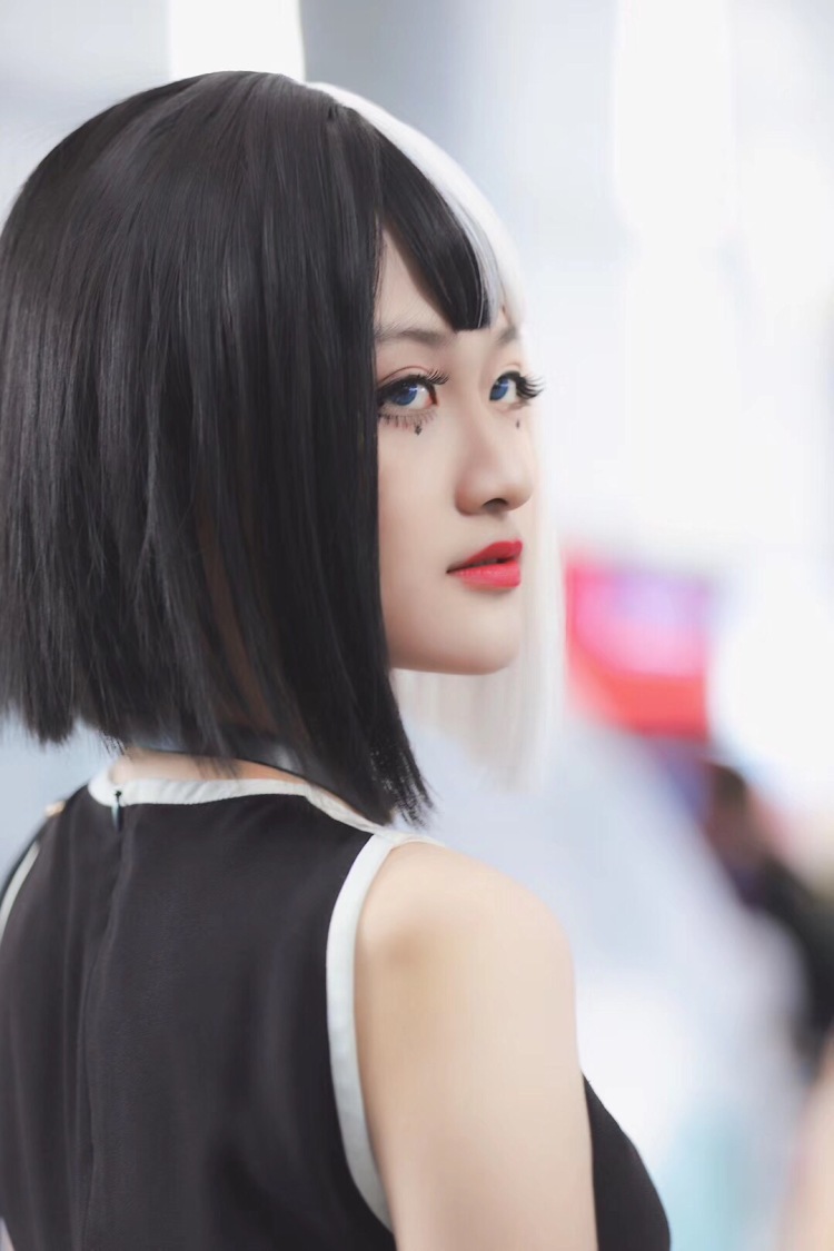 顾三一-广东省·深圳市·福田区--风格:小清新、复古、日系等
要求:model能表现力好一点,时间观念强