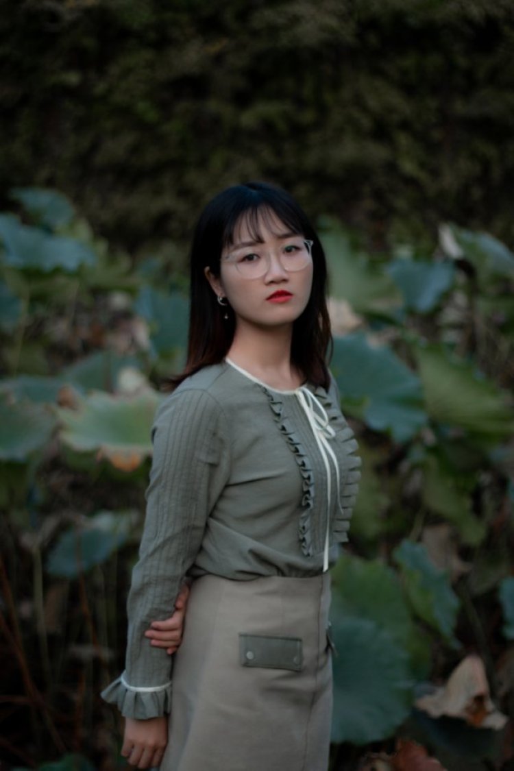 小土星-浙江省·杭州市·滨江区--杭州女摄，周末可约，想要拍情绪片和古风，坐标杭州。马上就是秋天最美的时候了，喜欢拍照的小姐姐来约拍呀～