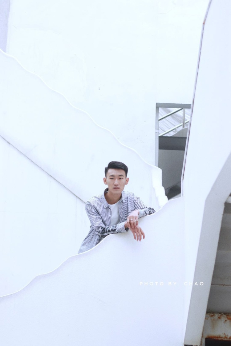 泡泡💦-北京市·北京市·朝阳区--刚出道的摄影师，希望能拍不同的风格～
可以帮忙化妆和参考pose