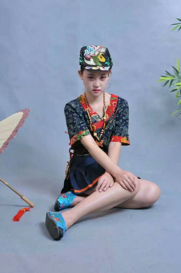 l-北京市·北京市·朝阳区--北京职业模特，可约拍各种风格，身高173.需要收费