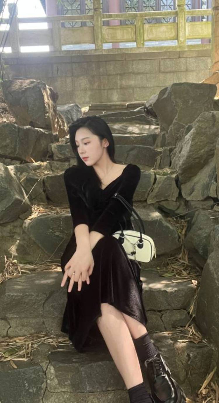 晚风-江西省·南昌市·南昌县--接寄拍！🙋 费用协商
可甜可盐！什么风格都可以！
身高168  体重122🌹