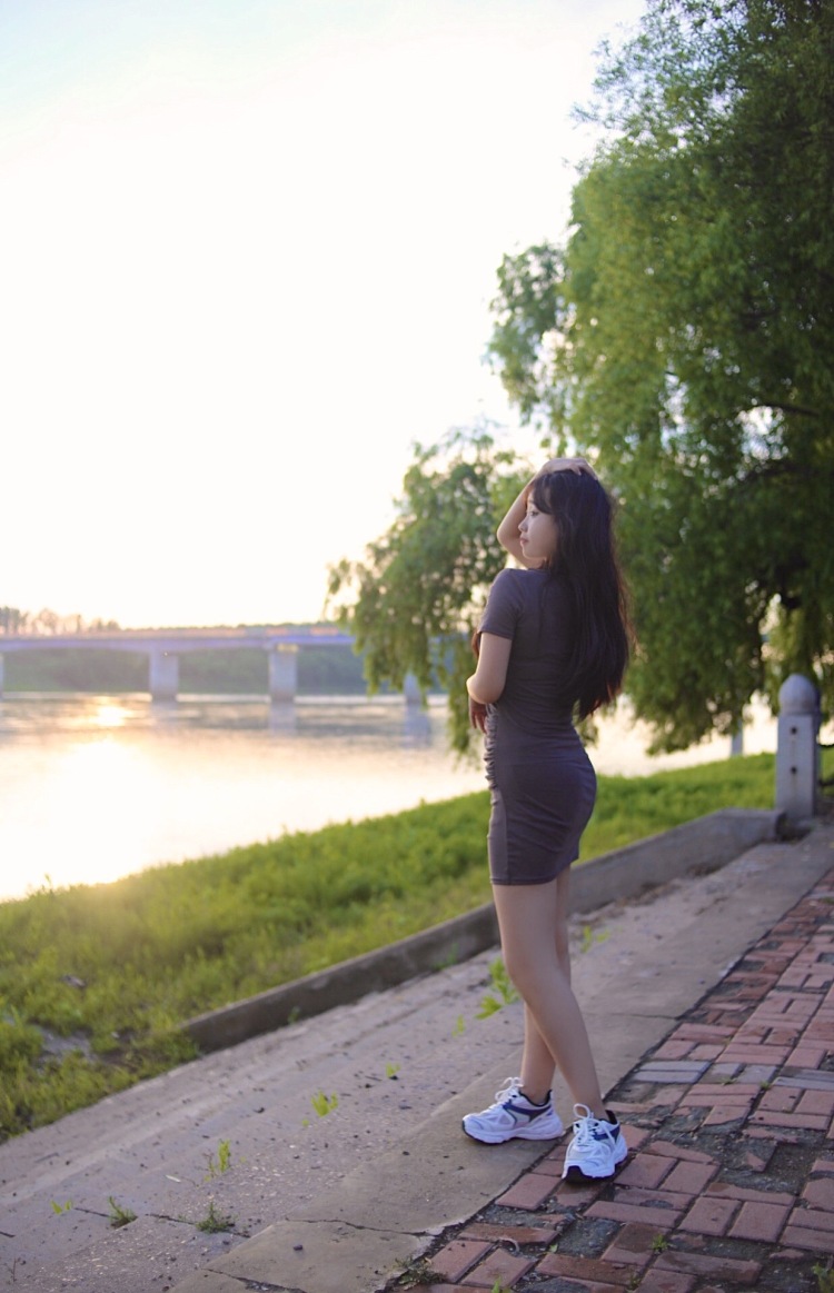 明星经纪人-黑龙江省·哈尔滨市·依兰县--依兰县约拍、寄拍、网拍、买家秀、产品秀，短视频，18岁模特海玉籽、妙龄模特紫旗，欢迎合作，优惠多多！