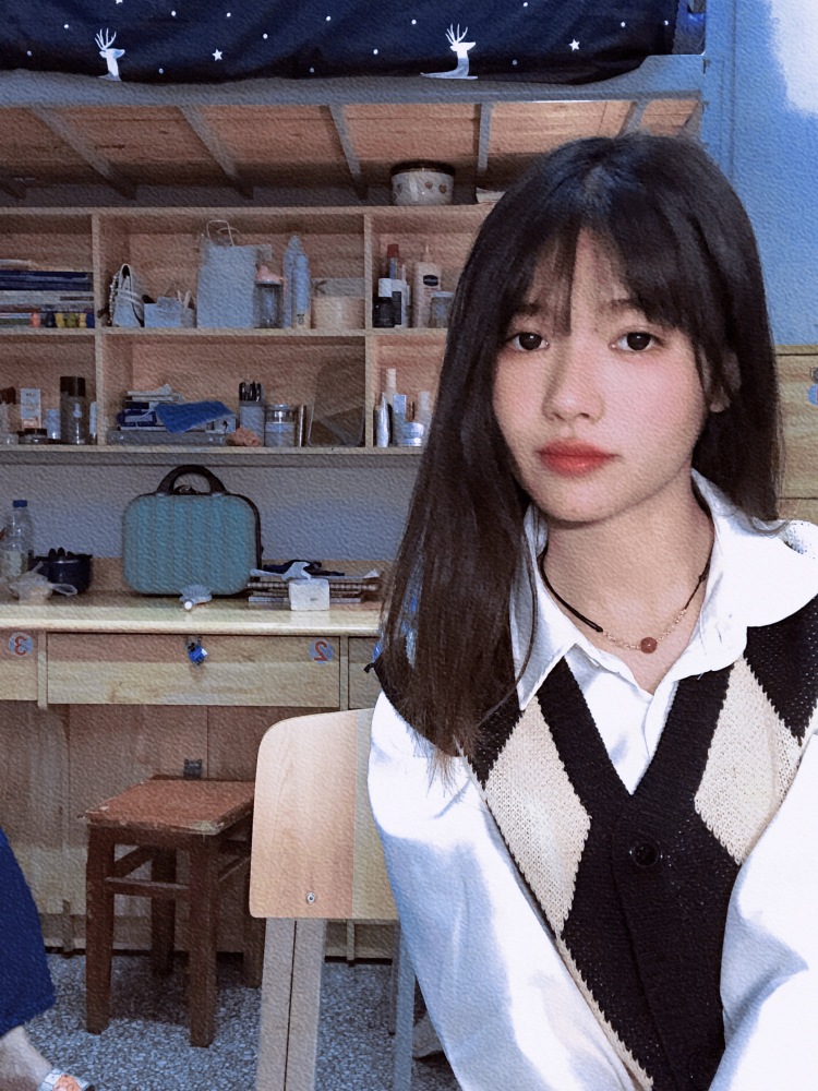小杨睡不着.🎀-贵州省·安顺市·西秀区-抖音、快手-本人身高158,体重48kg ,兴趣爱好:拍照📷 、风格就是性感风、甜美可爱风、辣妹风格 、中性风格