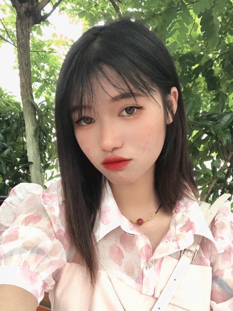 小杨睡不着.🎀-贵州省·安顺市·西秀区-抖音、快手-本人身高158,体重48kg ,兴趣爱好:拍照📷 、风格就是性感风、甜美可爱风、辣妹风格 、中性风格