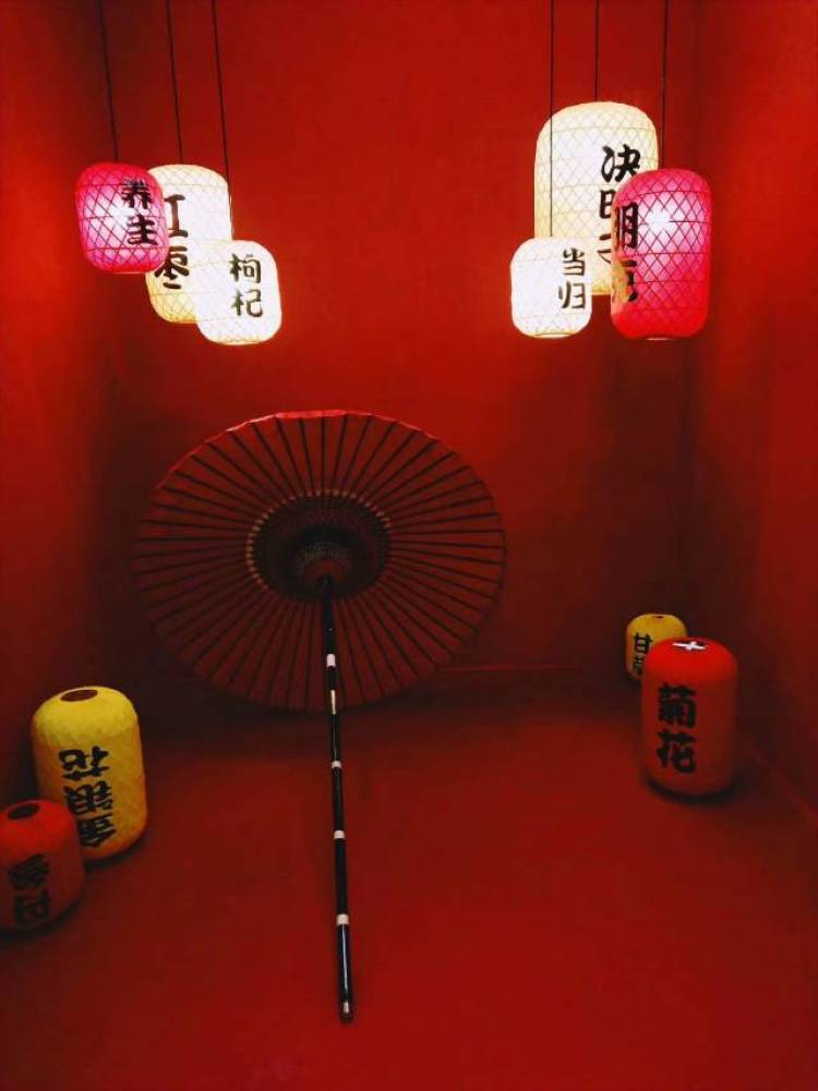 田仓摄影基地-广东省·深圳市·龙华区-推荐一个新的拍摄场地  田仓joojoo 变装游乐场 🎡深圳最大首家占地6000平  、app自选上千套衣服服饰，十大主